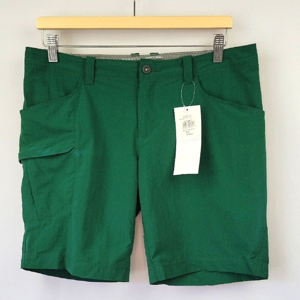 Mountain Hardwear Ramesa Shorts Hunter Green Size 8L NWT